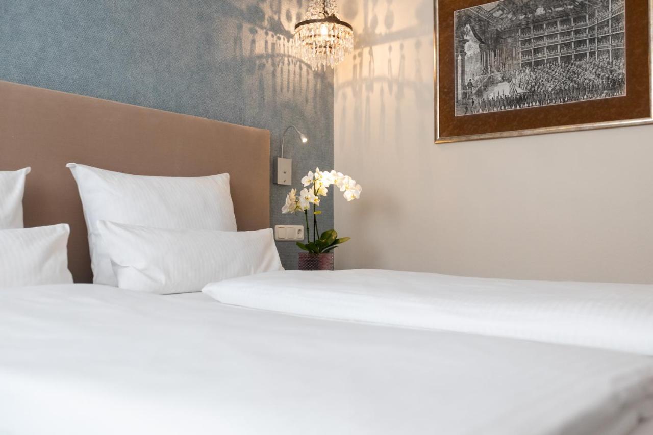 Hotel An Der Oper 4*