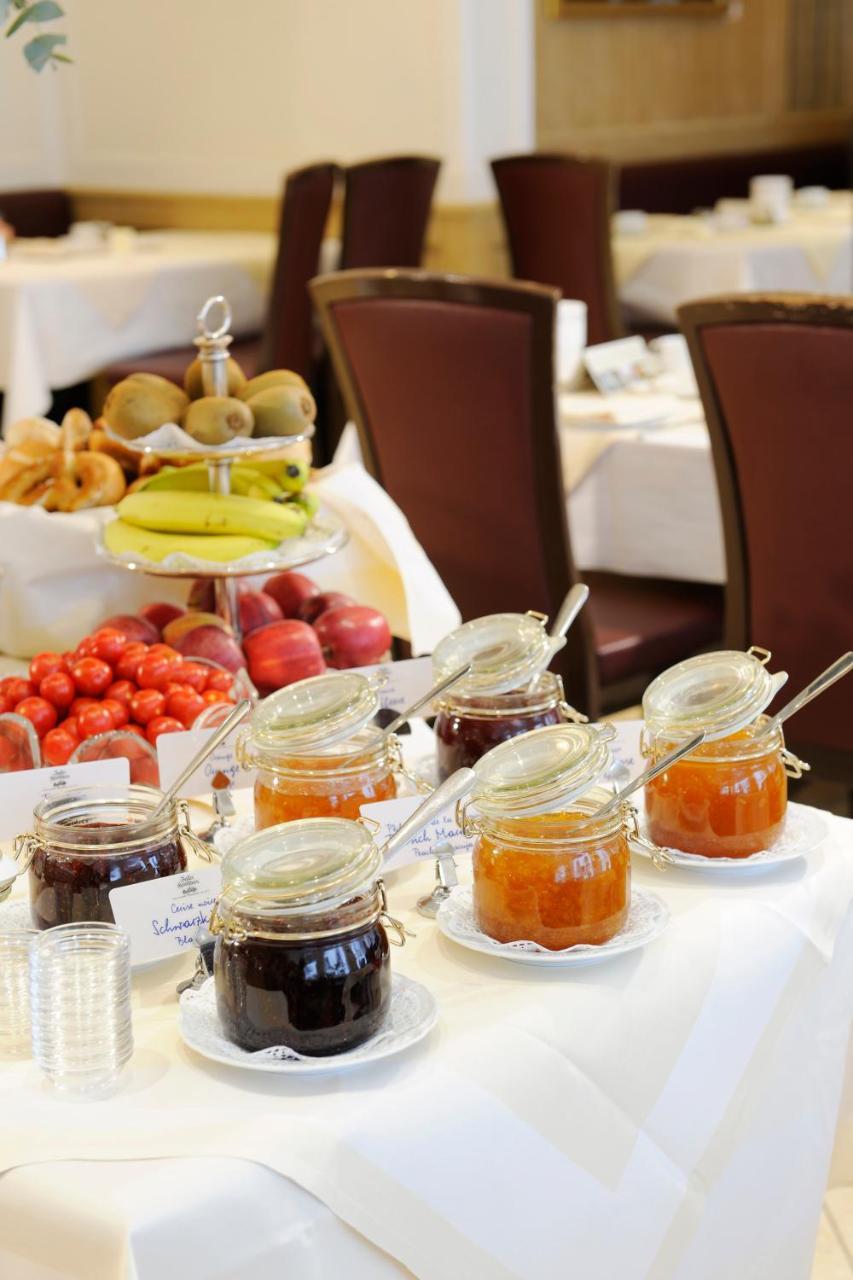 Hotel An Der Oper 4*